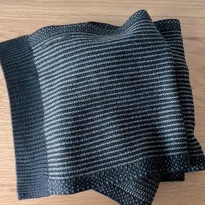 Banana Republic Men’s Long Knitted Scarf